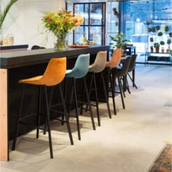 Hoge Fluwelen Barstoel -Meubelverkoop dutchbone franky hoge fluwelen barstoel 05