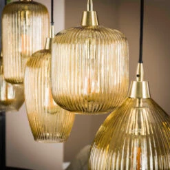 Hanglamp Met 5 Amberkleurige Kappen 11 Hanglamp Met 5 Amberkleurige Kappen -Meubelverkoop hanglamp met 5 amberkleurige kappen dale santa 04