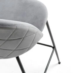 Fluwelen Design Barstoel -Meubelverkoop kave home ivonne fluwelen design barstoel grijs 04 1