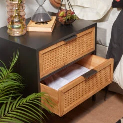 Zwart Nachtkastje Met Webbing 17 Zwart Nachtkastje Met Webbing -Meubelverkoop kave home kyoko zwart nachtkastje met webbing 02 1 1