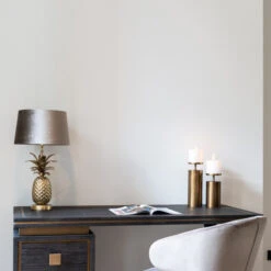 Zwart Design Bureau Met Goud -Meubelverkoop richmond interiors hunter zwart design bureau met goud 04