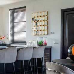 Gouden Spiegel Met 25 Spiegels -Meubelverkoop richmond interiors marila gouden spiegel met 25 spiegels 03