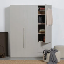 WOOOD Lichtgrijze Kledingkast Japandi 2-deurs 13 WOOOD Lichtgrijze Kledingkast Japandi 2-deurs -Meubelverkoop woood rens lichtgrijze kledingkast japandi 2 deurs 03