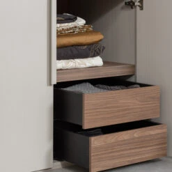 WOOOD Lichtgrijze Kledingkast Japandi 2-deurs 17 WOOOD Lichtgrijze Kledingkast Japandi 2-deurs -Meubelverkoop woood rens lichtgrijze kledingkast japandi 2 deurs 08