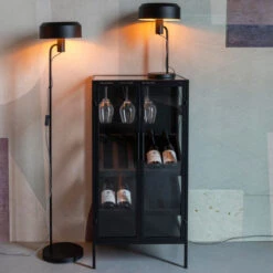 Zwarte Vloerlamp Industrieel